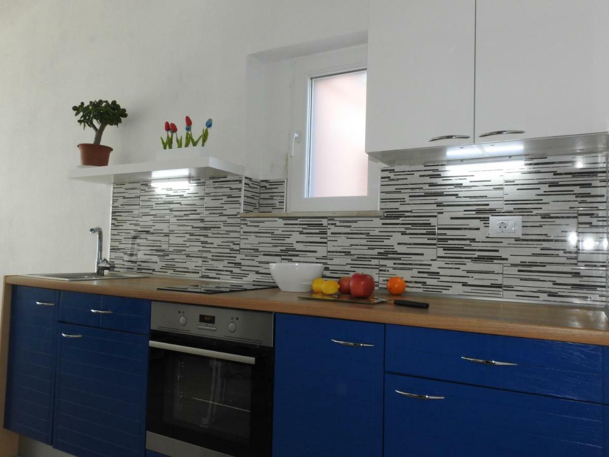 Ferienwohnung Sunrise Vid Dugi Rat Exterior foto