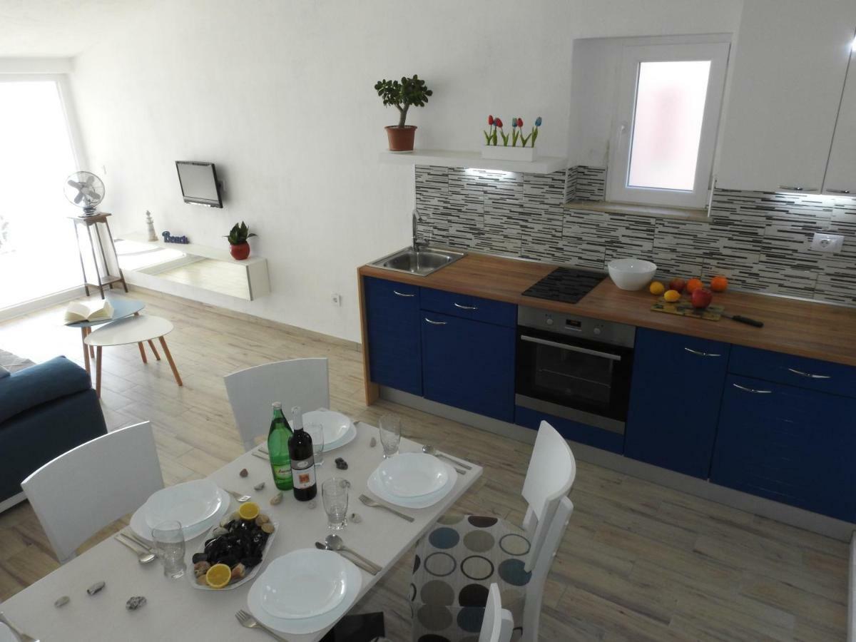 Ferienwohnung Sunrise Vid Dugi Rat Exterior foto